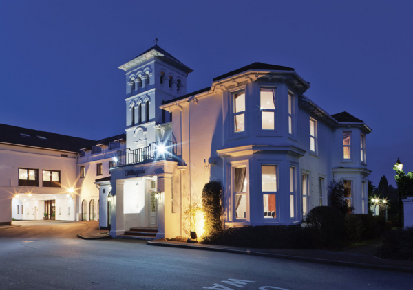 The Lounge Bar at Copthorne Hotel Effingham Gatwick