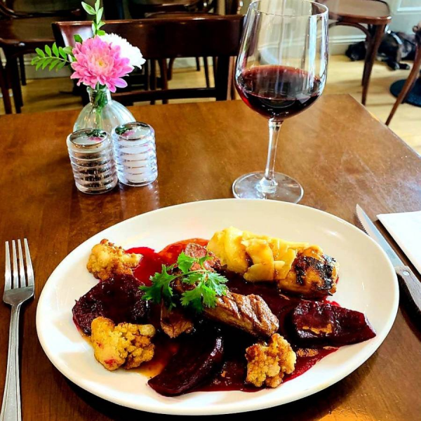 Alcedo Bistro & Bar